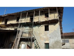 Pressi Cavagnolo (TO) - casa da riattare in vendita con terreno