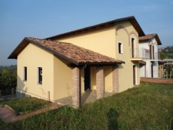 Villa di nuova costruzione, panoramica a Verrua Savoia (TO)