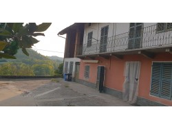 Casa collinare e panoramica in vendita  a Verrua Savoia (TO)