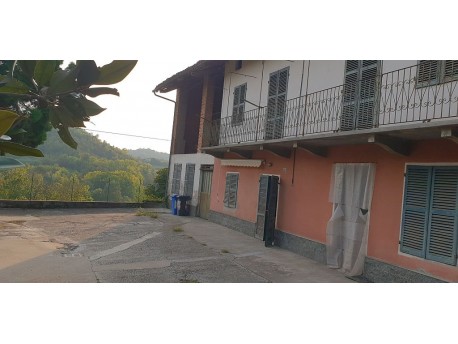 Casa collinare e panoramica in vendita  a Verrua Savoia (TO)