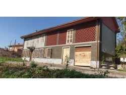 Casa di campagna panoramica in vendita a Montiglio Monferrato (AT)